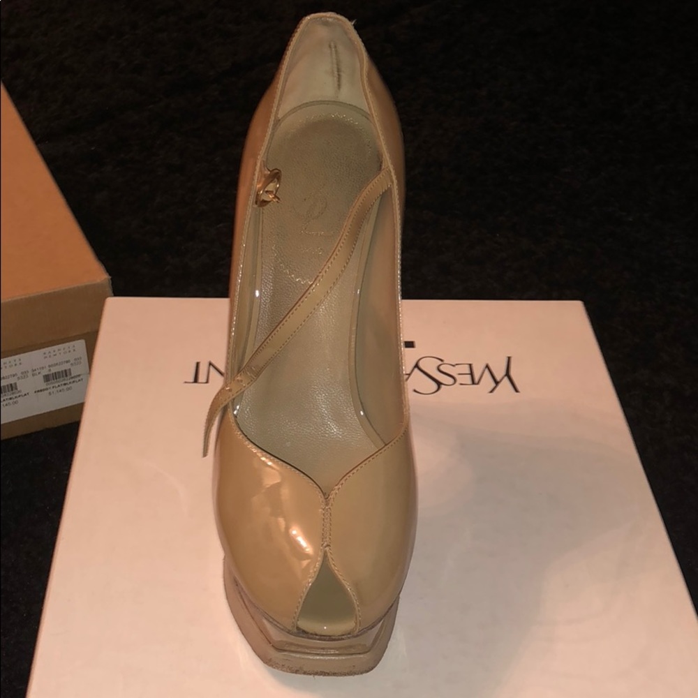 Women shoes